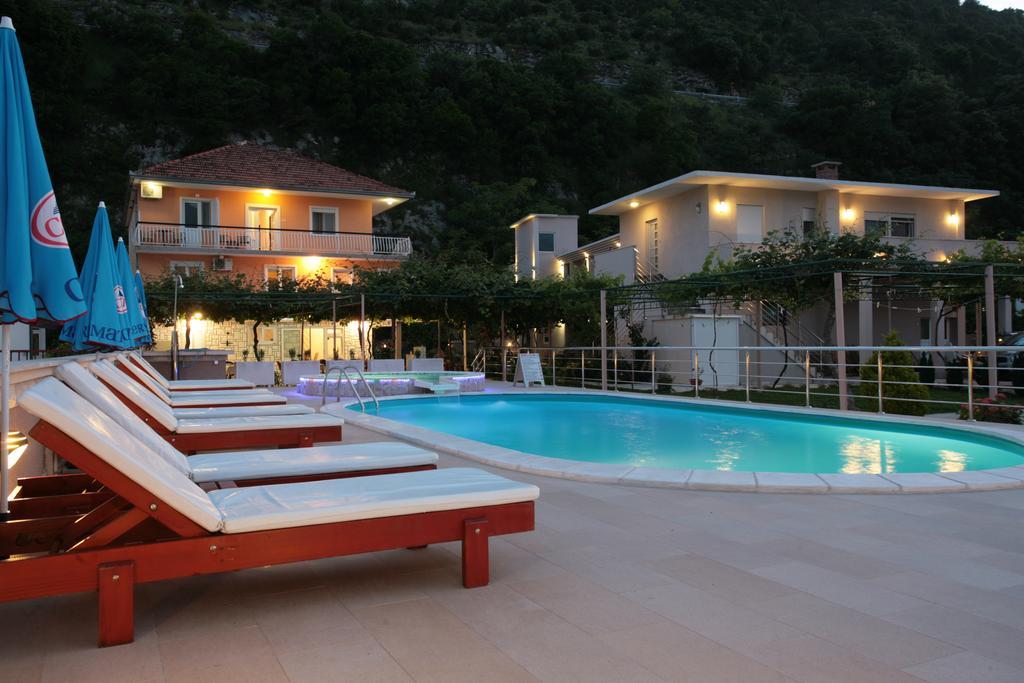 Apartments Obala - Katic Χέρτσεγκ Νόβι Εξωτερικό φωτογραφία